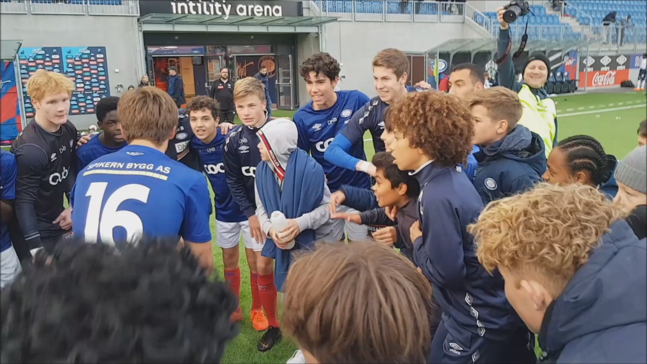 Vålerenga G16 klare for cupfinalen.mp4